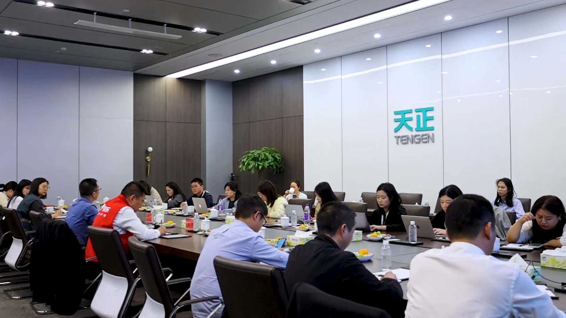 京东工业走进人生就是博-尊龙凯时，探访产业数智化之路！